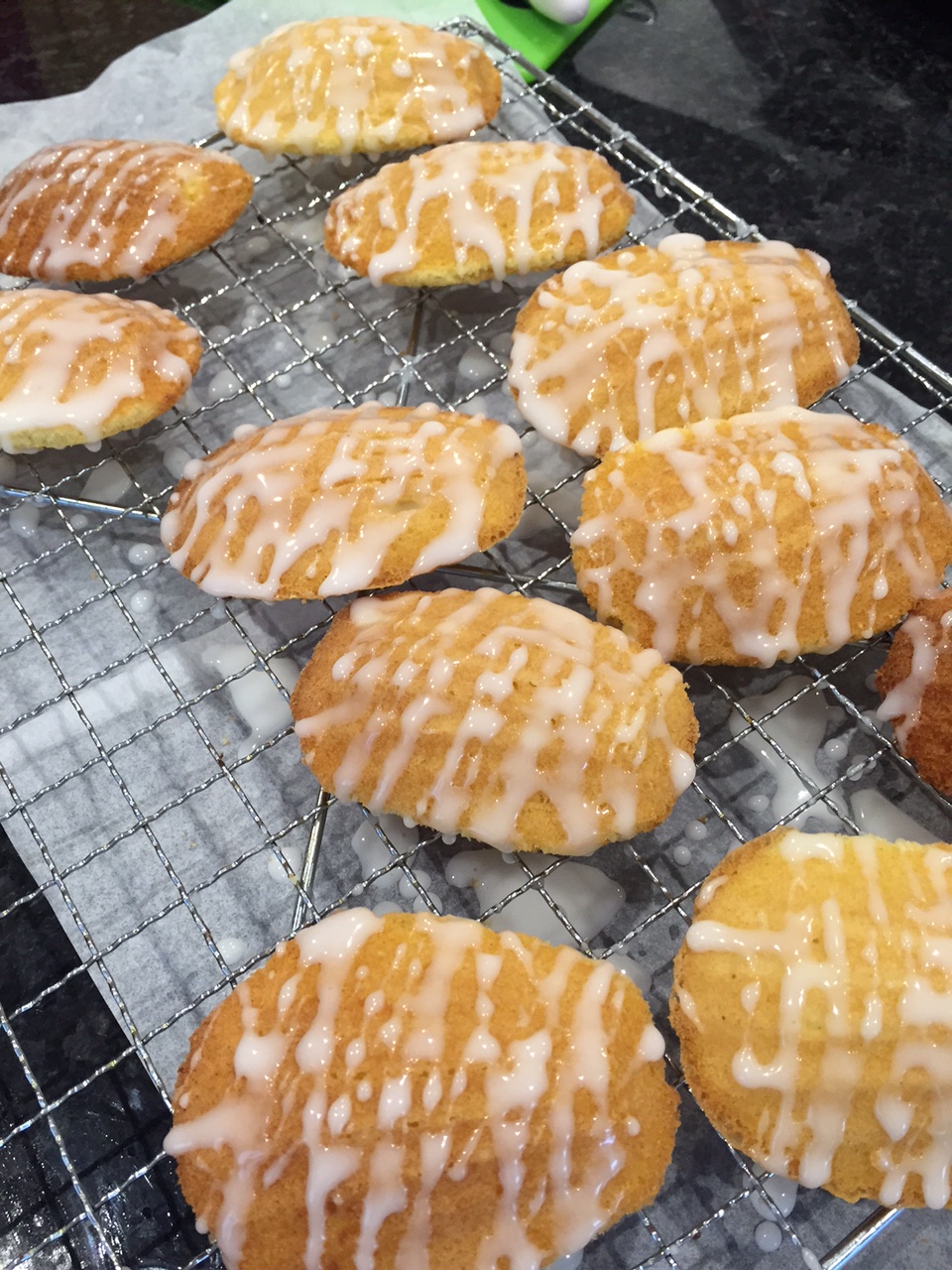 madeleines, french madeleines, mary berry recipe, recipe for madeleines, sponge cakes, lemon flavoured cakes, afternoon tea cakes, cozebakes