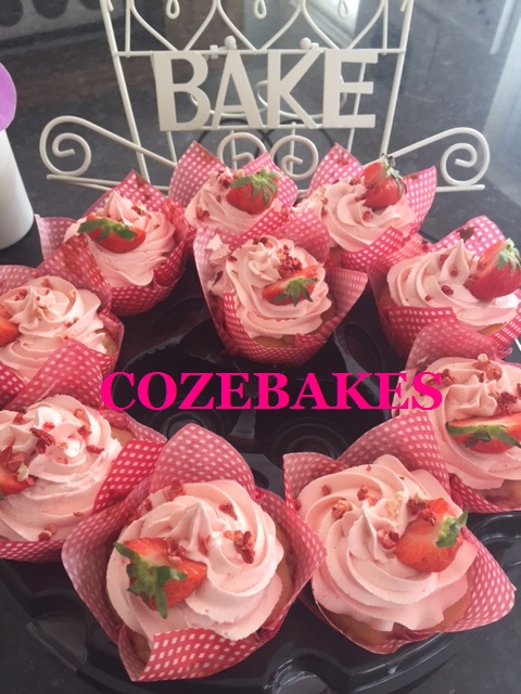 strawberry cupcakes, gluten free, gluten free cupcakes, wheat free cupcakes, pink frosting, cozebakes