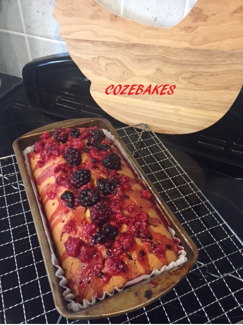 berry drizzle cake, loaf cake, cozebakes, mixed berries cake, tea time cake, afternoon tea, raspberries, blackberries