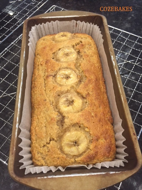 low fat banana loaf, banana loaf, gluten free banana loaf, ground almonds banana loaf, healthy banana bread