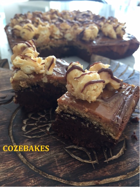 popcorn, caramel fudge brownie, brownies, Dr. Oetker, cozebakes, fudge brownie, carramel brownies, caramel popcorn