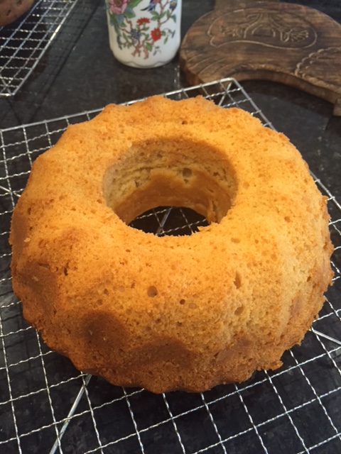 bundt cake, cozebakes, lemon and honey cake, bundt tin cake